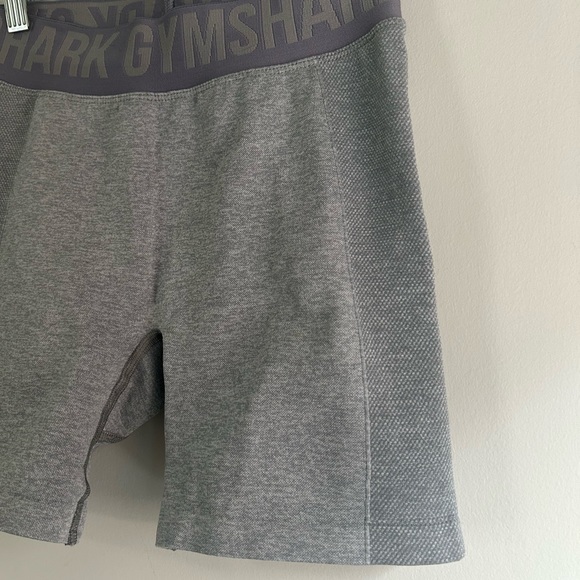 GYMSHARK shorts - Picture 2 of 6